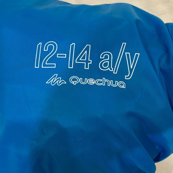 Quechua size 12 to 14 years blue windbreaker rain Jacket / Hood & Elastic Cuffs - Picture 10 of 14